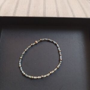 Elegant Beaded Bracelet in Blue and Gold